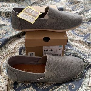 Toms